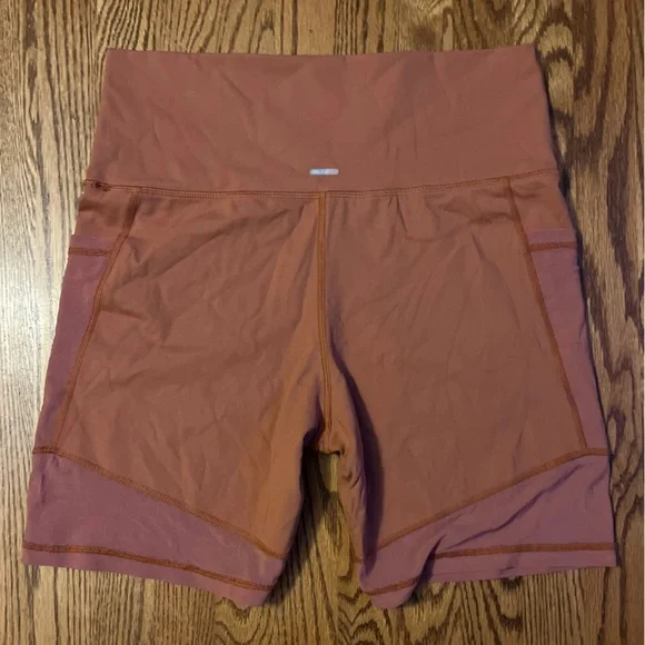 Aerie Chill Play Move Bike Shorts - Picture 3 of 4